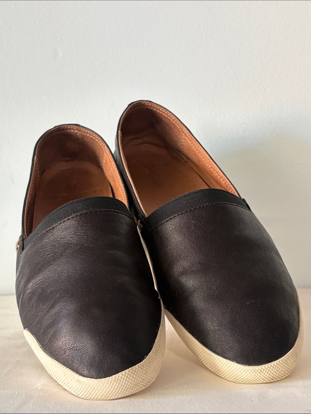 Women’s Frye Melanie Black Leather Slip-On Flats/Premium Italian Leather. Sz-7.5